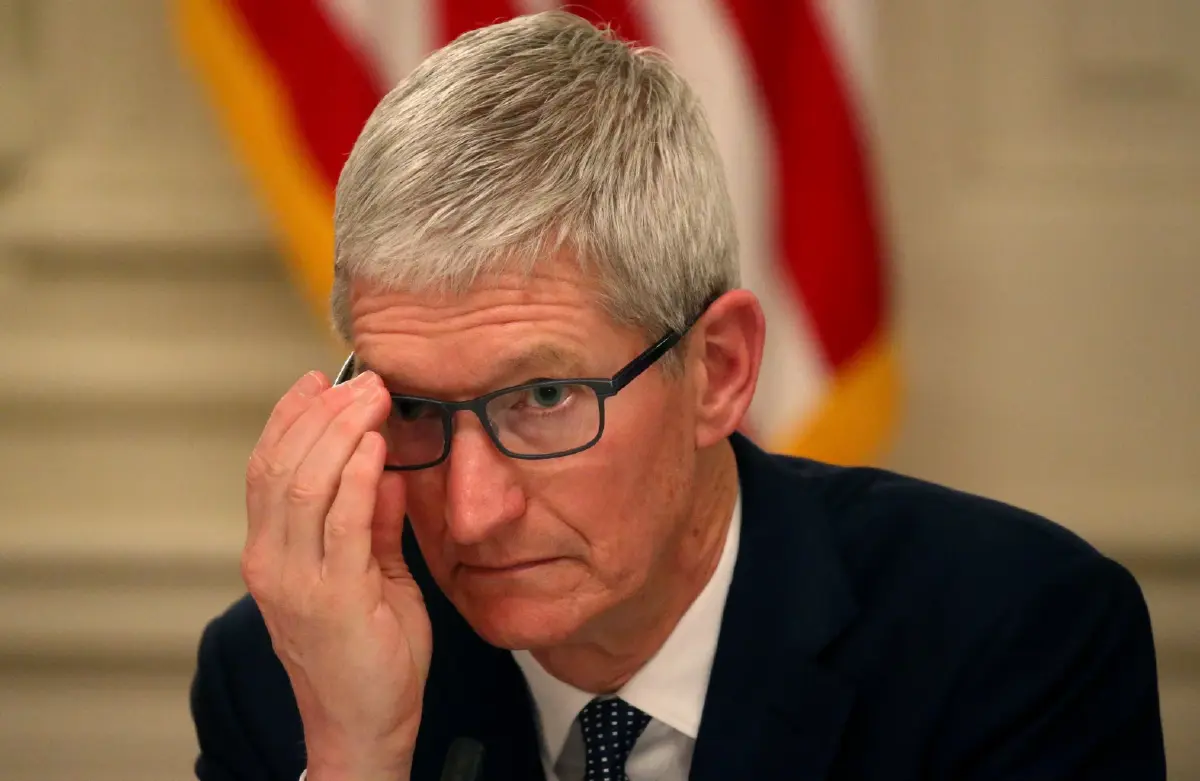 Apple สุดช้ำ! หุ้นร่วงหนักสุดใน 7 นางฟ้า หลังทรัมป์ขู่ขึ้นภาษี 25%