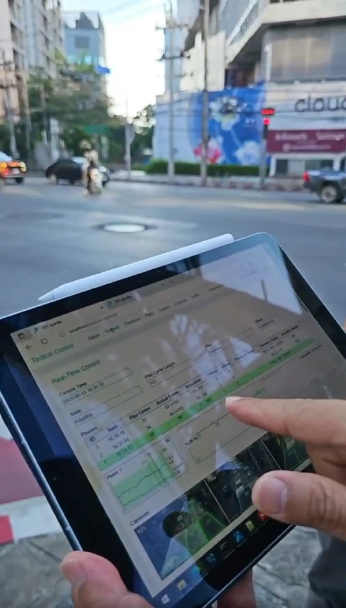 กทม. เปิดใช้ป้ายจราจรอัจฉริยะ ปรับไฟตามปริมาณรถ นำร่อง 72 แยก