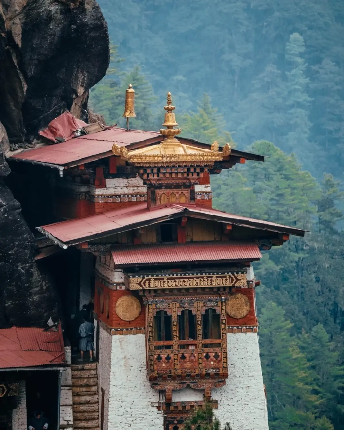 ตามรอยเบื้องพระยุคลบาท สู่ภูฏาน ดินแดนแห่งมังกรสายฟ้า