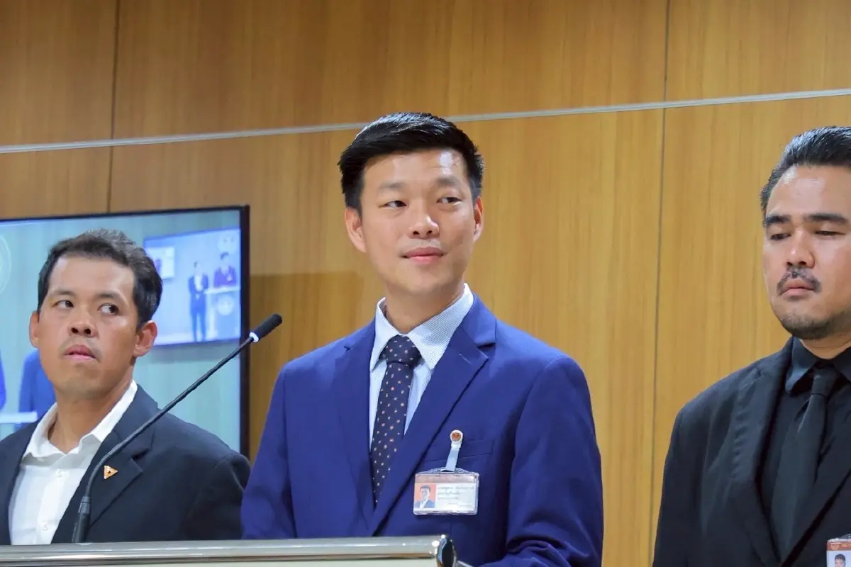 "พรรคประชาชน" โต้ “สส. กฤษฎิ์” 