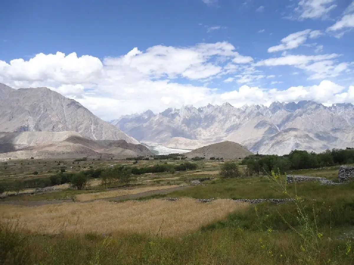 ครั้งหนึ่งใน "คาราโครัม" การบรรจบของเอเชียใต้และจีน บนถนนที่สูงที่สุดในโลก