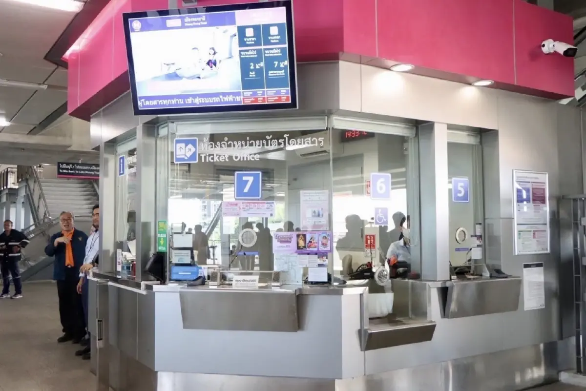 เปิดทดลองนั่งฟรีแล้ว รถไฟฟ้าสายสีชมพูส่วนต่อขยาย เมืองทองธานี