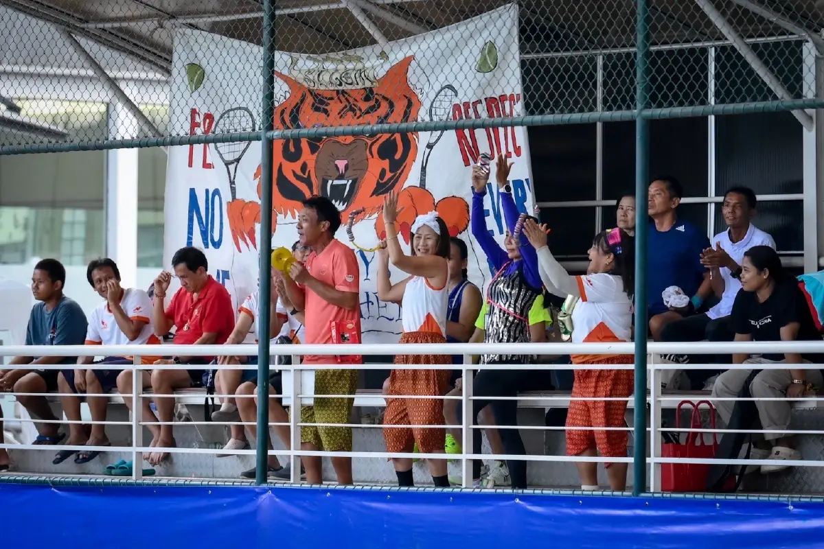 รถไฟ B เฉือน Nana B 4-3 คว้าแชมป์เทนนิสทีมผสม 100 พลัส ลีก 2025