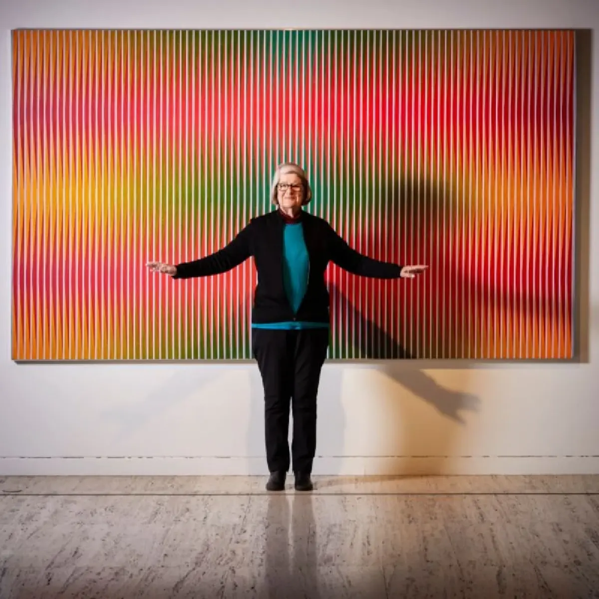 “เลสลีย์ ดัมเบรลล์” พลังในสี ผู้หญิง และการเดินทางระหว่างสองโลก