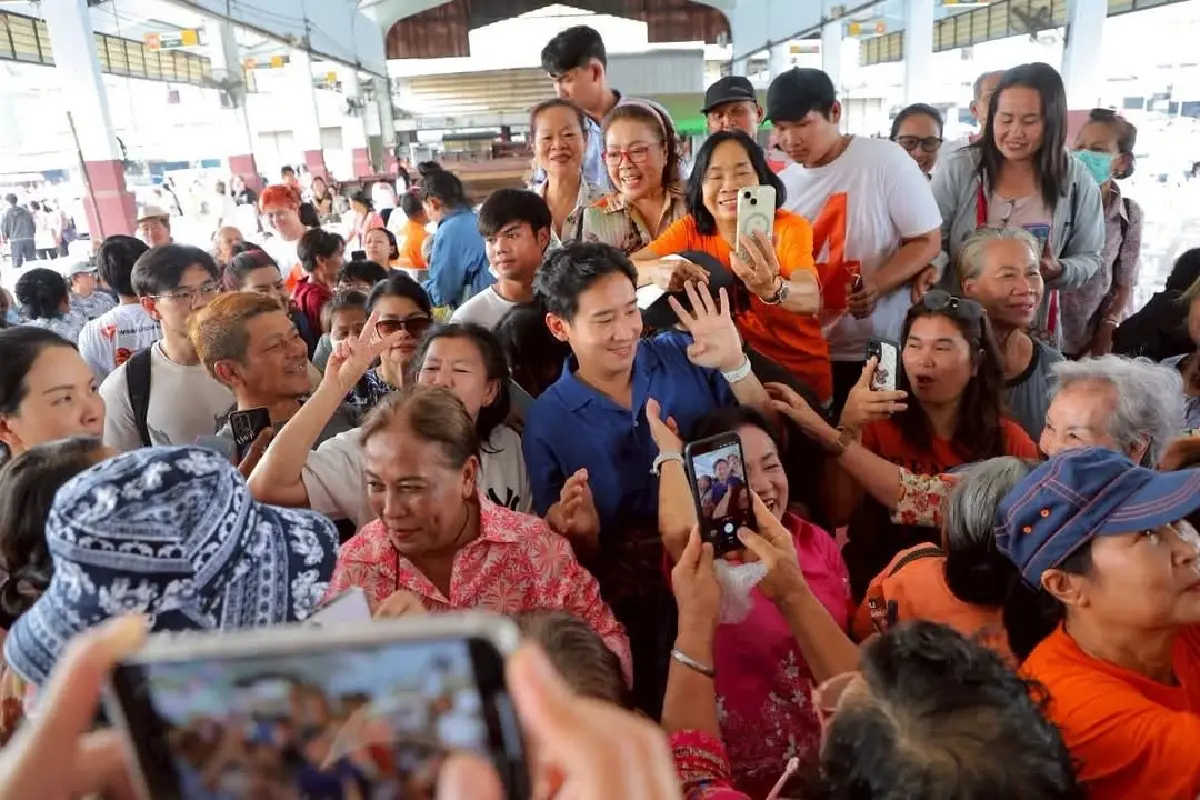 "พิธา" ขึ้นเวทีขอนแก่น หนุนอ้อฟเบอร์ 4 ลั่น!