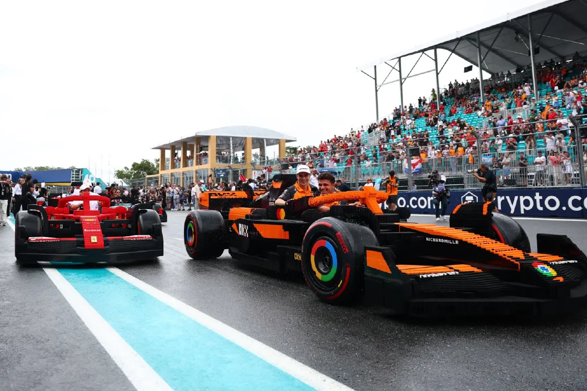 เฟี้ยวเกิน! รถแข่ง F1 ต่อจาก LEGO 4 แสนชิ้น ขนาดเท่าจริง แถมขับได้