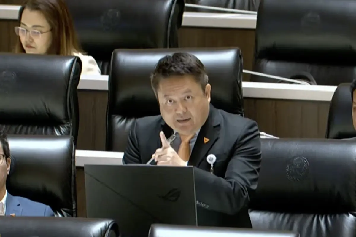 “สุรเชษฐ์” ชี้ รัฐดันทุรังรถไฟฟ้า 20 บาท แนะ ใช้ พ.ร.บ.ตั๋วร่วม