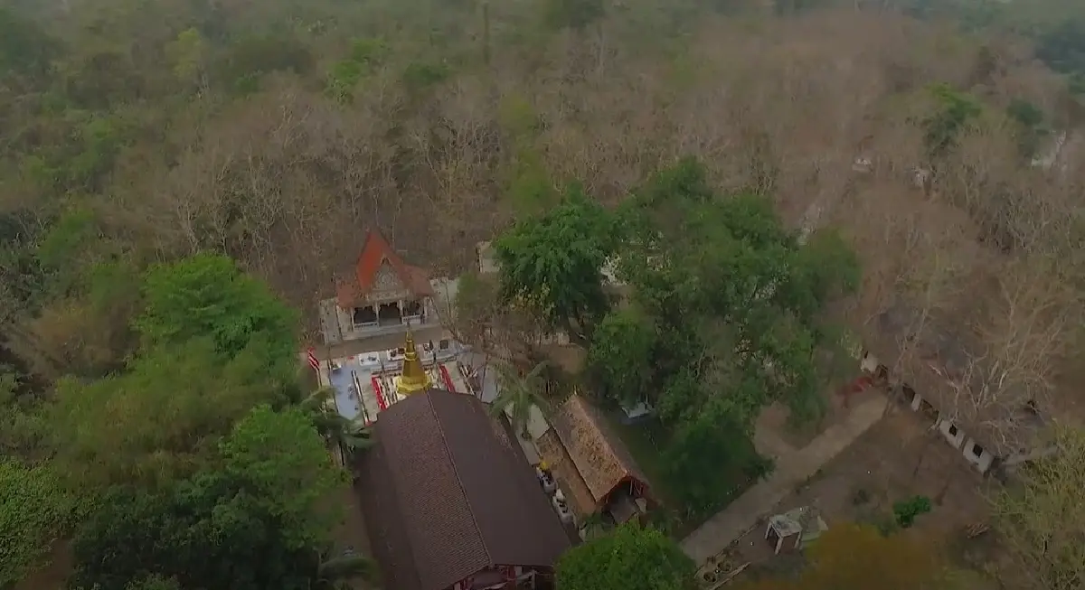 มุมบนของวัดพระธาตุแหลมลี่ ตำบลปากกาง อำเภอลอง จังหวัดแพร่