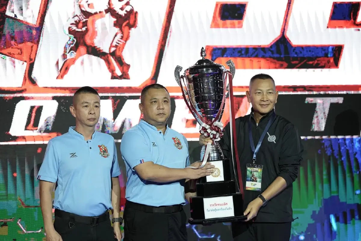 ยศไม่เกี่ยว ใส่เดี่ยวได้หมด ! Cops Combat ศึกตำรวจชกกันสนั่นเวที