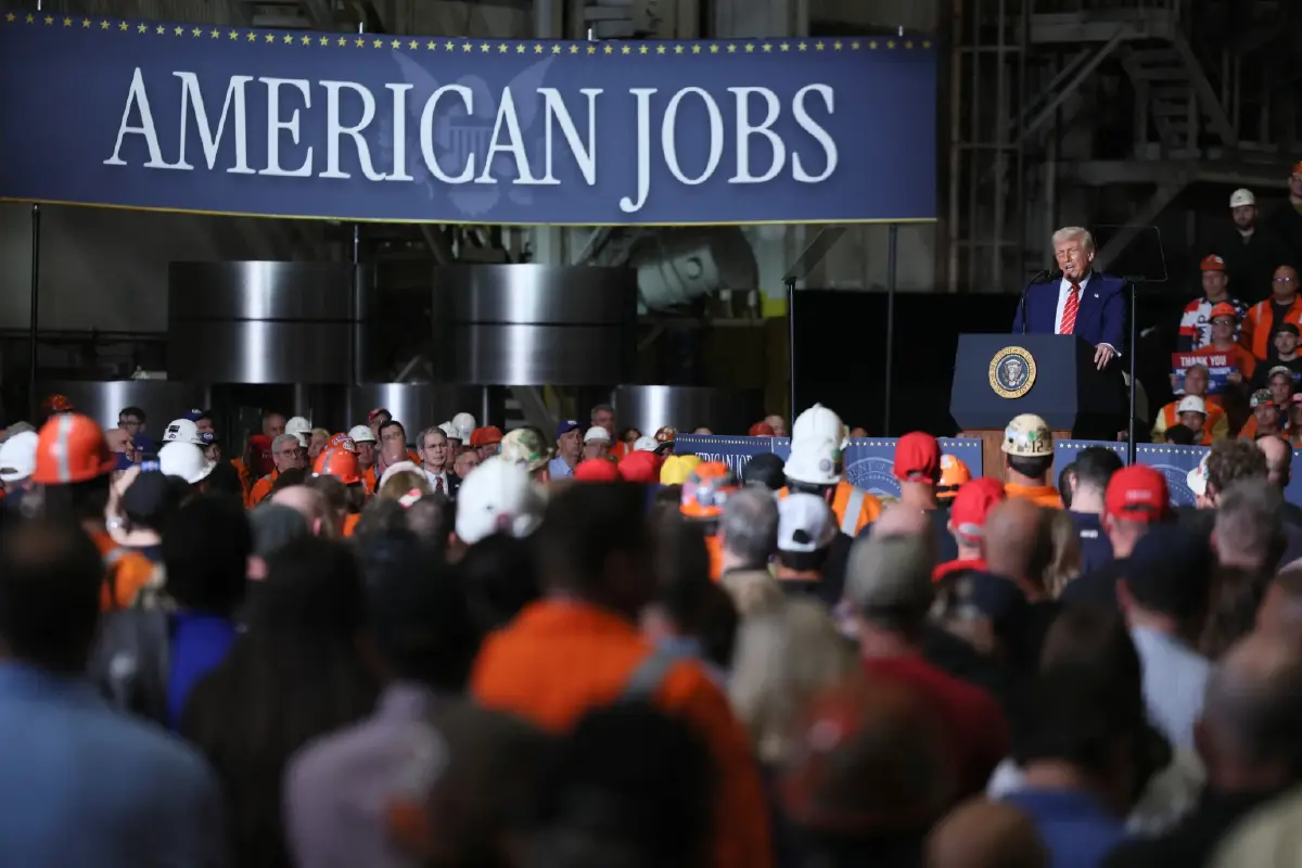 ทรัมป์สั่ง! ขึ้นภาษีเหล็ก-อลูมิเนียม 50% ป้องแรงงานมะกันเต็มสูบ