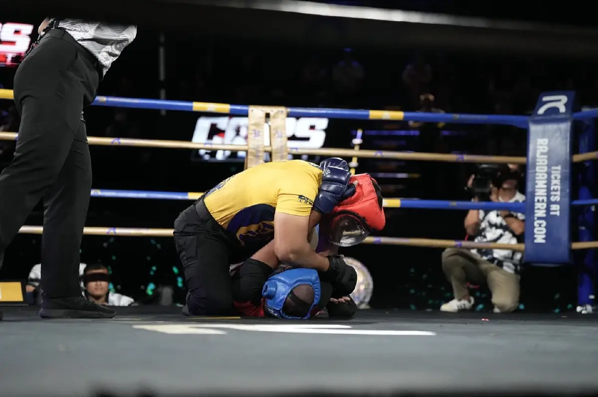 ยศไม่เกี่ยว ใส่เดี่ยวได้หมด ! Cops Combat ศึกตำรวจชกกันสนั่นเวที