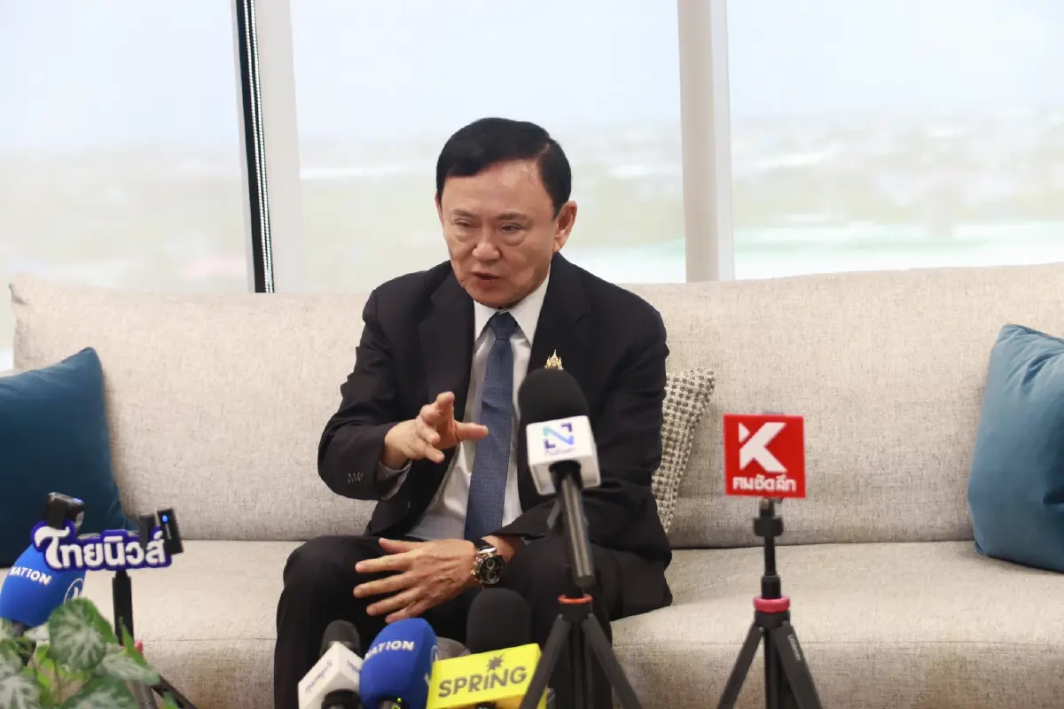 "ทักษิณ" เผย ปมแชทไลน์แพทย์สภาหลุด ชี้ "สมศักดิ์" วีโต้ตามหน้าที่