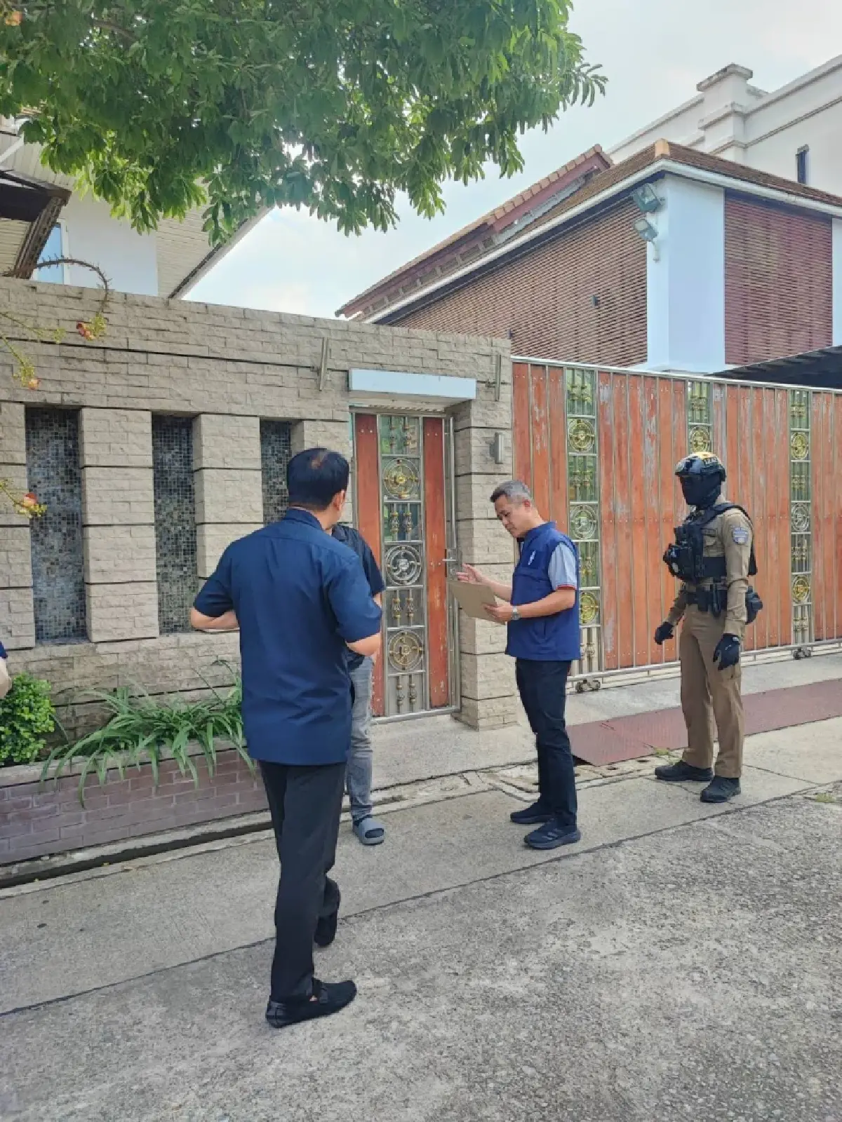 DSI จับมือ กกต. ตระเวนส่งหมายเรียก สว. แจงคดีฮั้วเลือก สว.