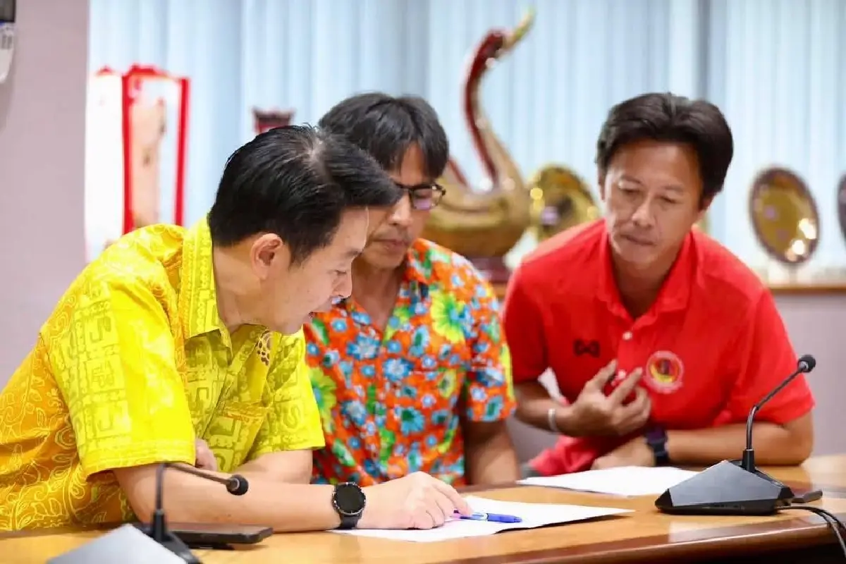 เปลี่ยนเมืองให้สว่าง พัทยาเปลี่ยนโคมไฟ LED เสริมปลอดภัยทุกชุมชน