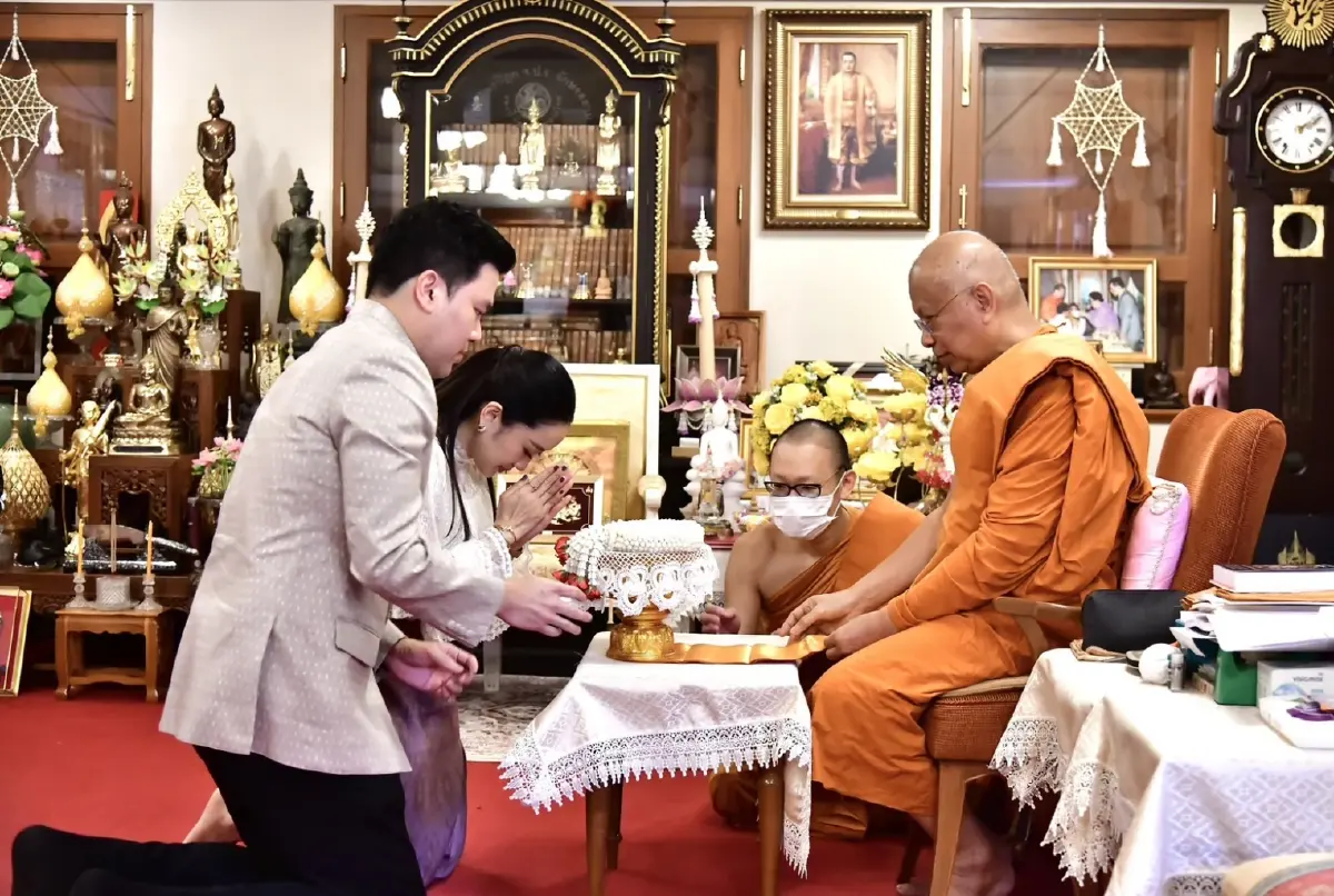 นายกฯแพทองธารและคู่สมรส เข้าเฝ้าพระสังฆราชวันคล้ายวันประสูติ