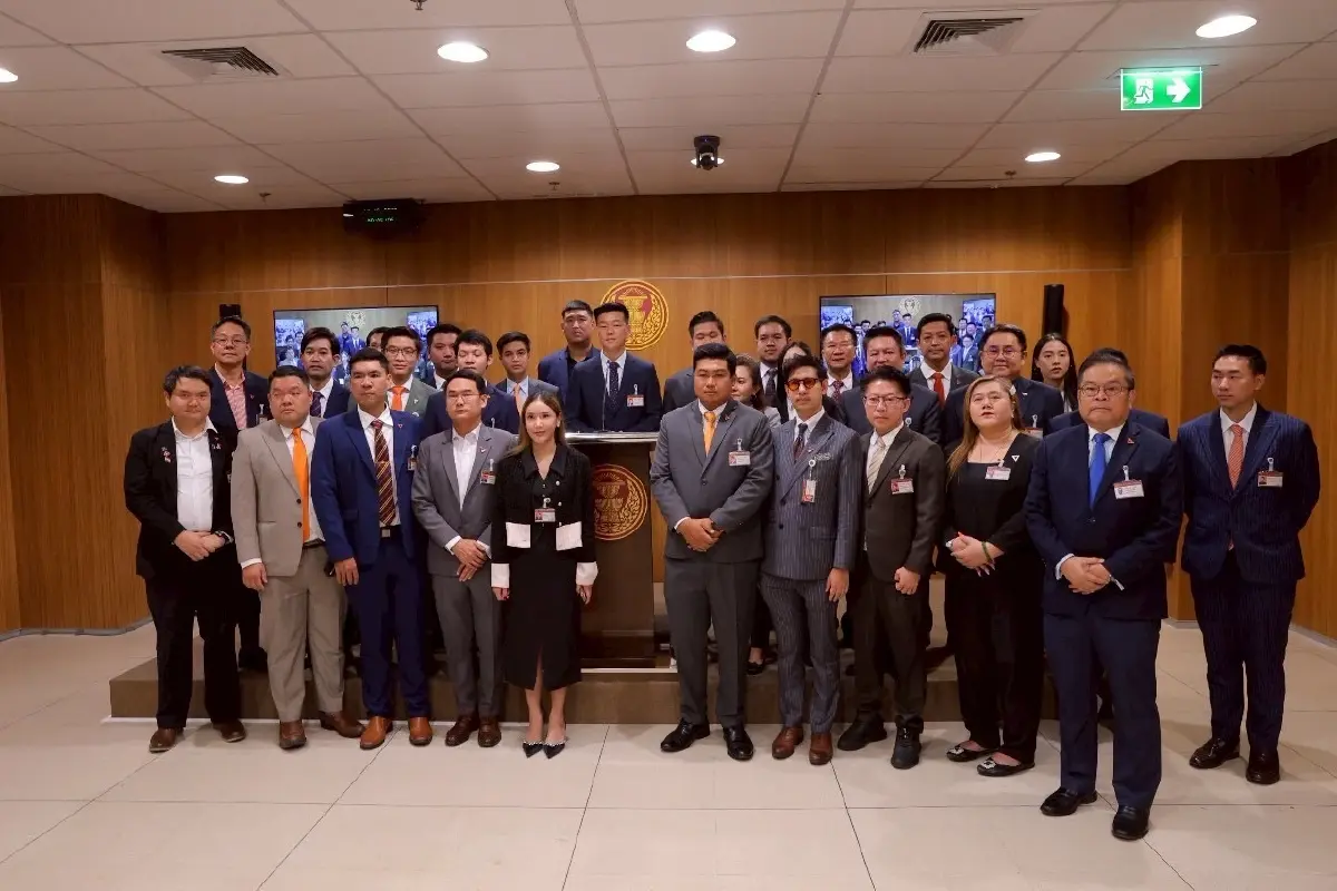 'ณัฐพงษ์' เผย 'แพทองธาร' ลาออกไม่ช่วย แคนดิเดตที่เหลือไม่ตอบโจย์