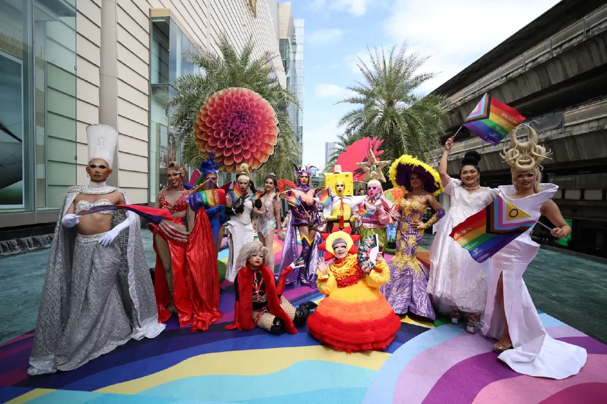 สุดปัง! บางกอกไพรด์พาเหรด LGBTQIAN+ ร่วมงานทะลุ 3 แสนคน