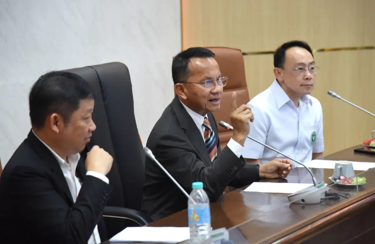 นักธุรกิจพืชกัญชา พบ 'สมศักดิ์' หวั่นกระทบหากกลับไปเป็นยาเสพติด