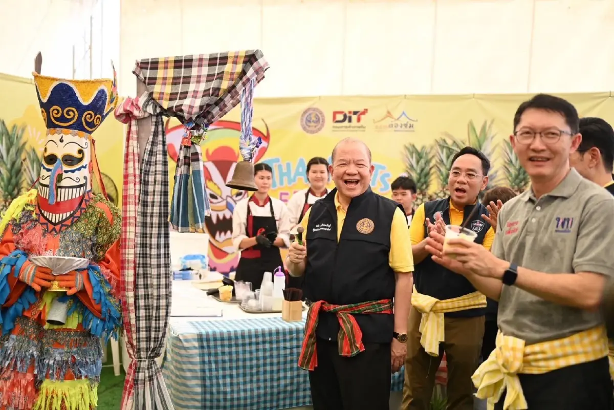 'พิชัย' ดัน 'สับปะรดไร่ม่วง' จ.เลย ขึ้นแท่นสินค้า GI สร้างรายได้