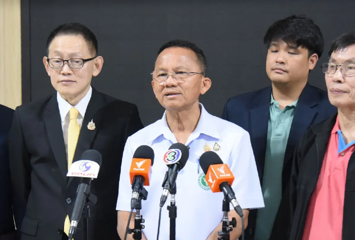 รมว.สมศักดิ์ แถลงจะนำ บิ๊กโฟร์ เข้ามาตรวจสอบ งบสปสช. เมื่อวันที่ 4 มิ.ย.ที่ผ่านมา