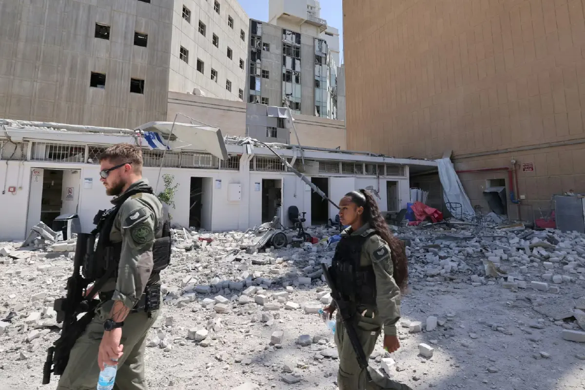 ทรัมป์ ยังชั่งใจจะจับมืออิสราเอลโจมตีอิหร่านหรือไม่