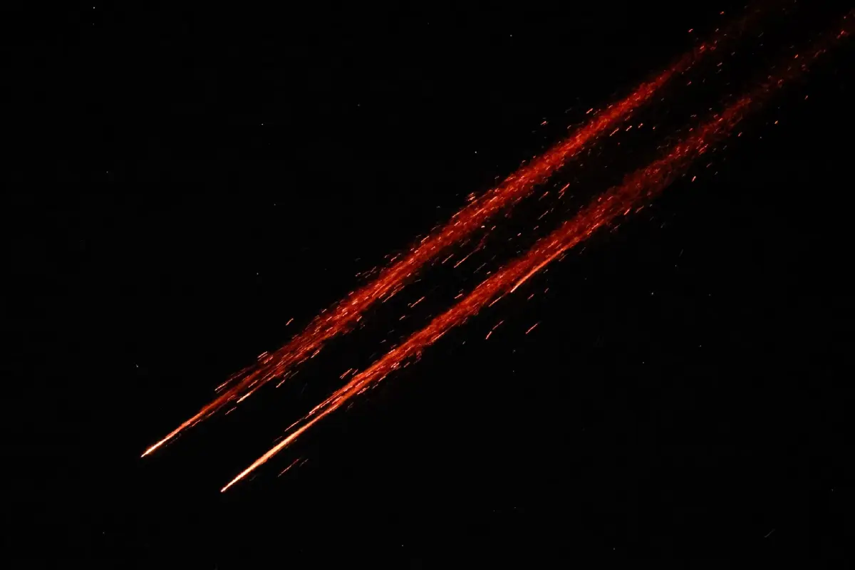 เดือดต่อ! อิสราเอล-อิหร่าน ยิงขีปนาวุธตอบโต้กันเป็นวันที่สอง