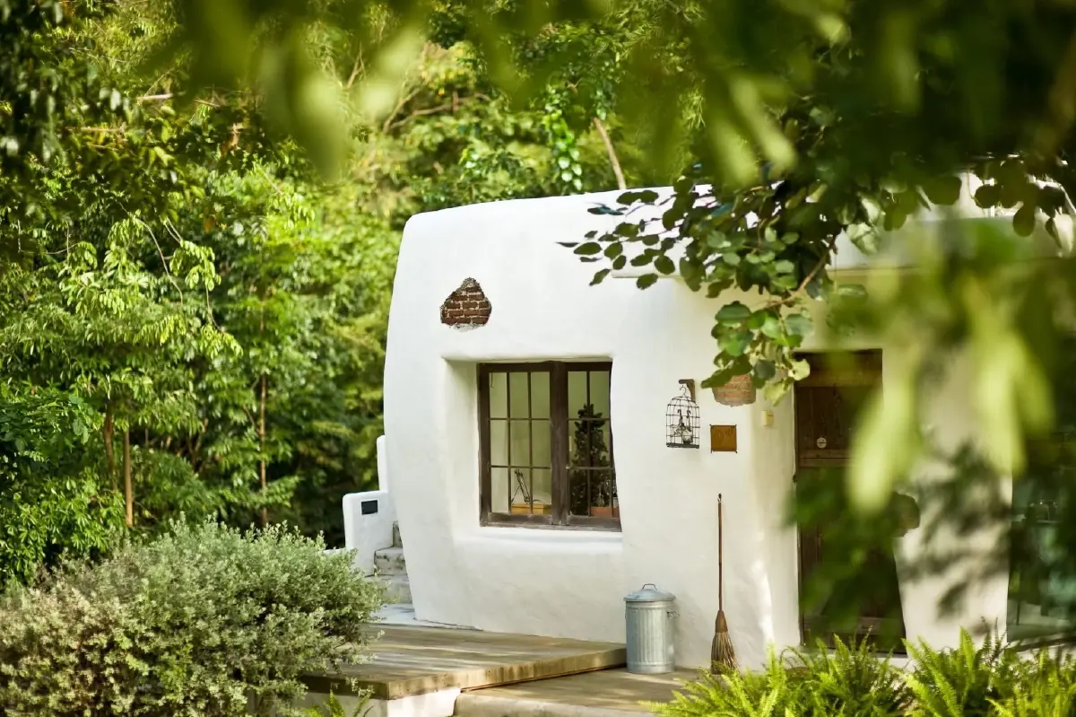 ‘เดอะ ซีนเนอรี่’ จากแปลงหอม สู่แลนมาร์กสวนผึ้ง สร้างรายได้ 80 ล้าน