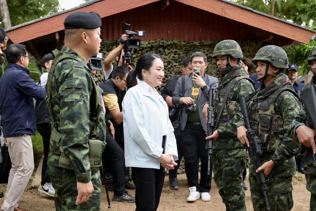 “แพทองธาร” ขอบคุณแม่ทัพภาคที่ 2 ปฏิบัติหน้าที่อย่างเข้มแข็งอดทน