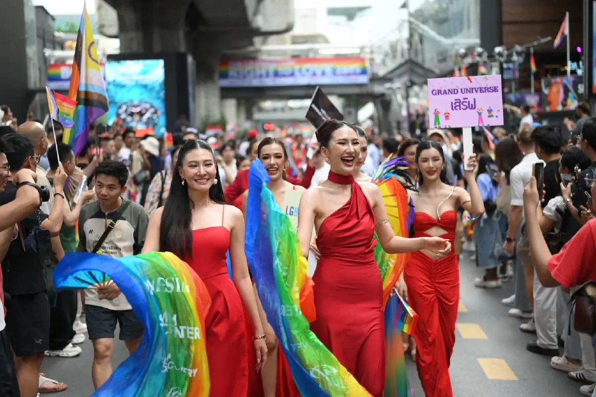 สุดปัง! บางกอกไพรด์พาเหรด LGBTQIAN+ ร่วมงานทะลุ 3 แสนคน