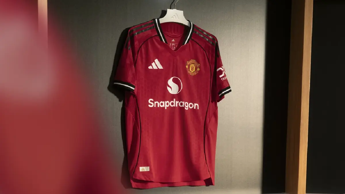 แรงบันดาลใจ \"โรงละครแห่งความฝัน\"เปิดตัว เสื้อใหม่แมนยู 2025/26
