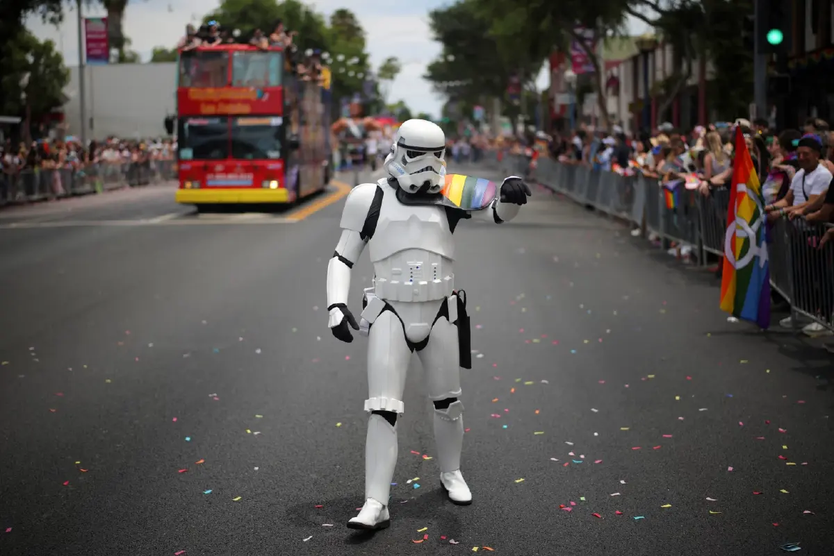 Disney ยื่นฟ้อง Midjourney ชี้ AI สร้างภาพ ขโมยลิขสิทธิ์ตัวละครดัง