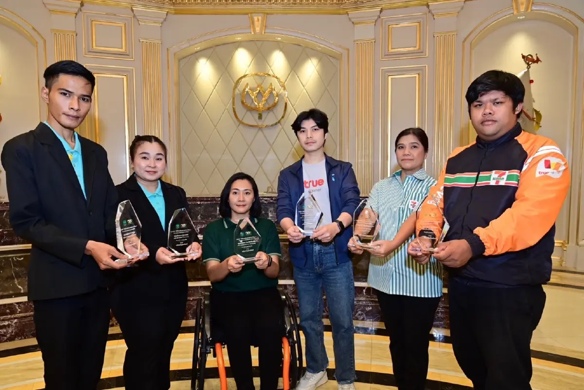 ซีพีมอบ 6 โล่ต้นแบบ เสริมวัฒนธรรมองค์กรแห่งความยั่งยืน