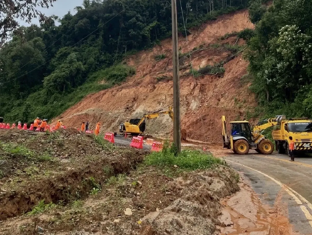 พายุ ”วิภา” ส่งผลน้ำท่วมดินสไลด์ กระทบการจราจร 20 เส้นทาง