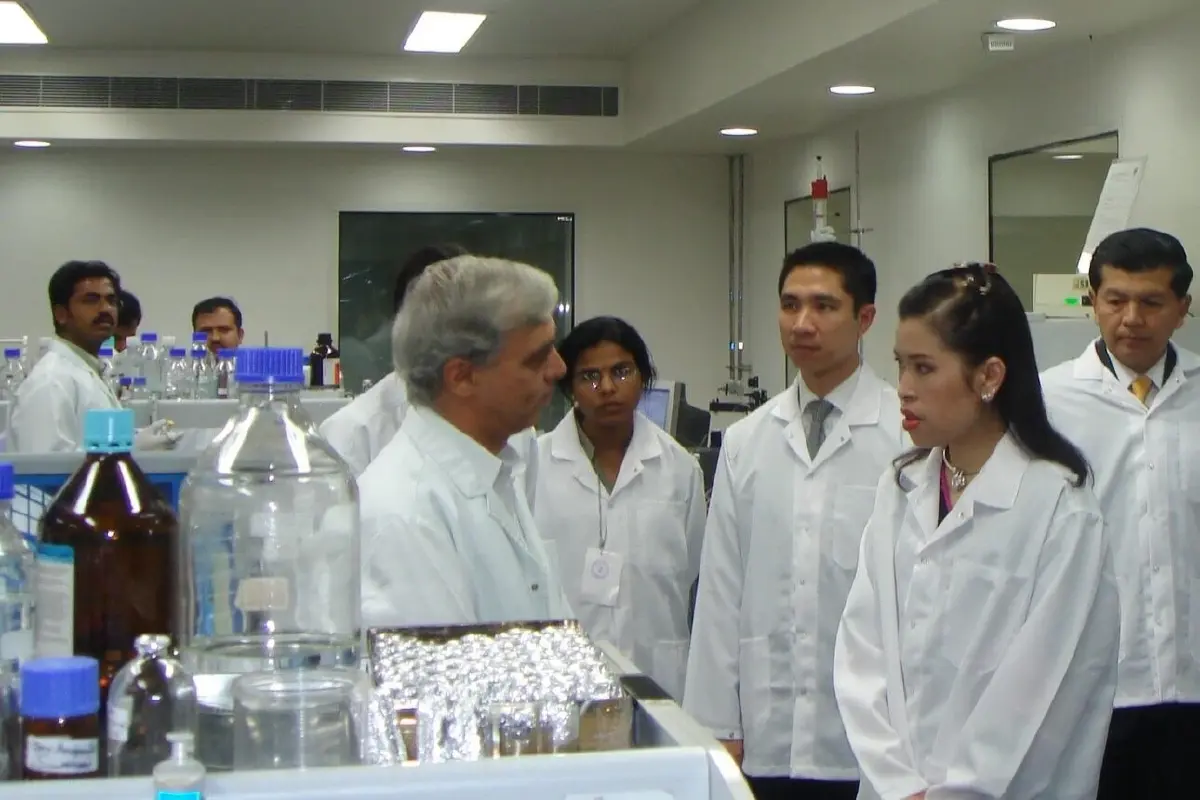 \'2 ยารักษามะเร็ง\' ผลิตได้เองในไทย จากพระปรีชาสมเด็จเจ้าฟ้าฯ
