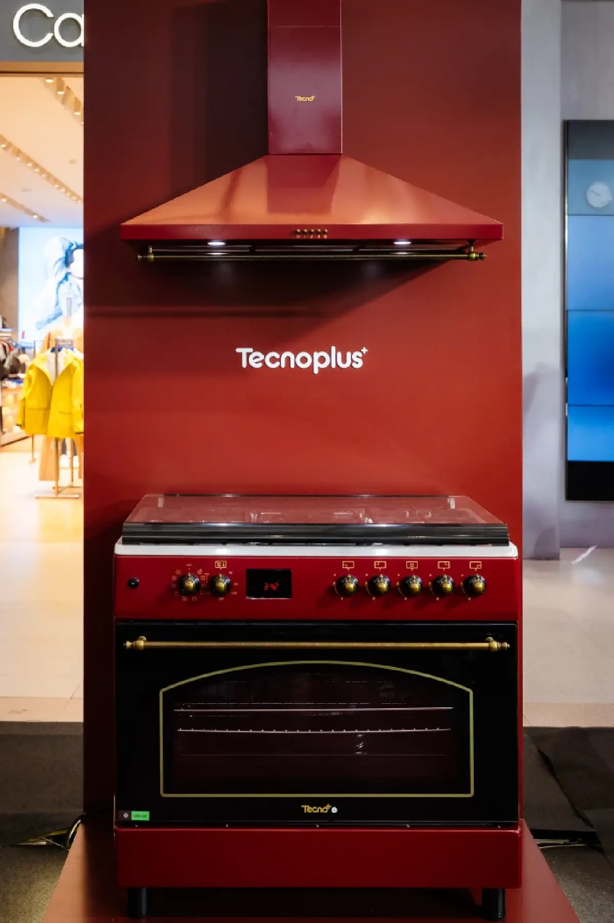 SBO ทายาทรุ่นสอง ส่ง Tecnoplus+ ปรับลุคครัวไทย ท้าชนตลาดพรีเมียม