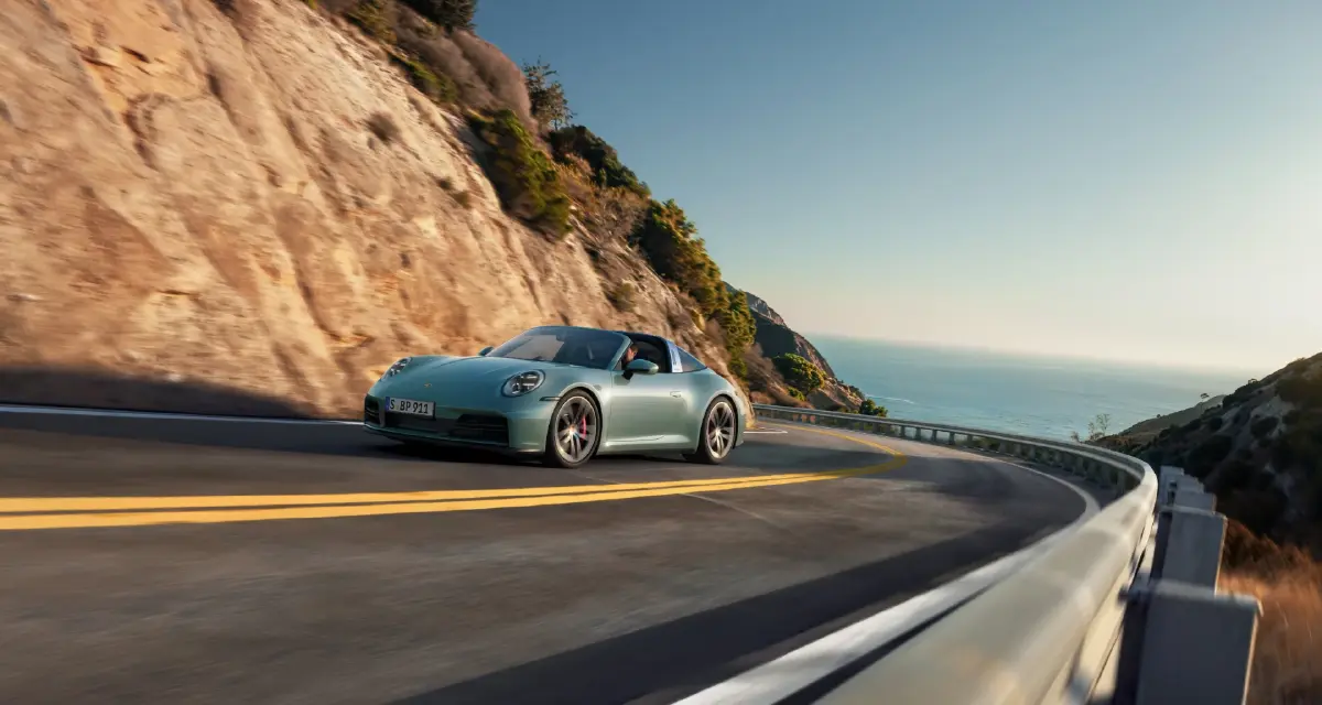 Porsche เปิดตัว 911 ขับเคลื่อนสี่ล้อใหม่ เสริมทัพสมรรถนะสปอร์ต