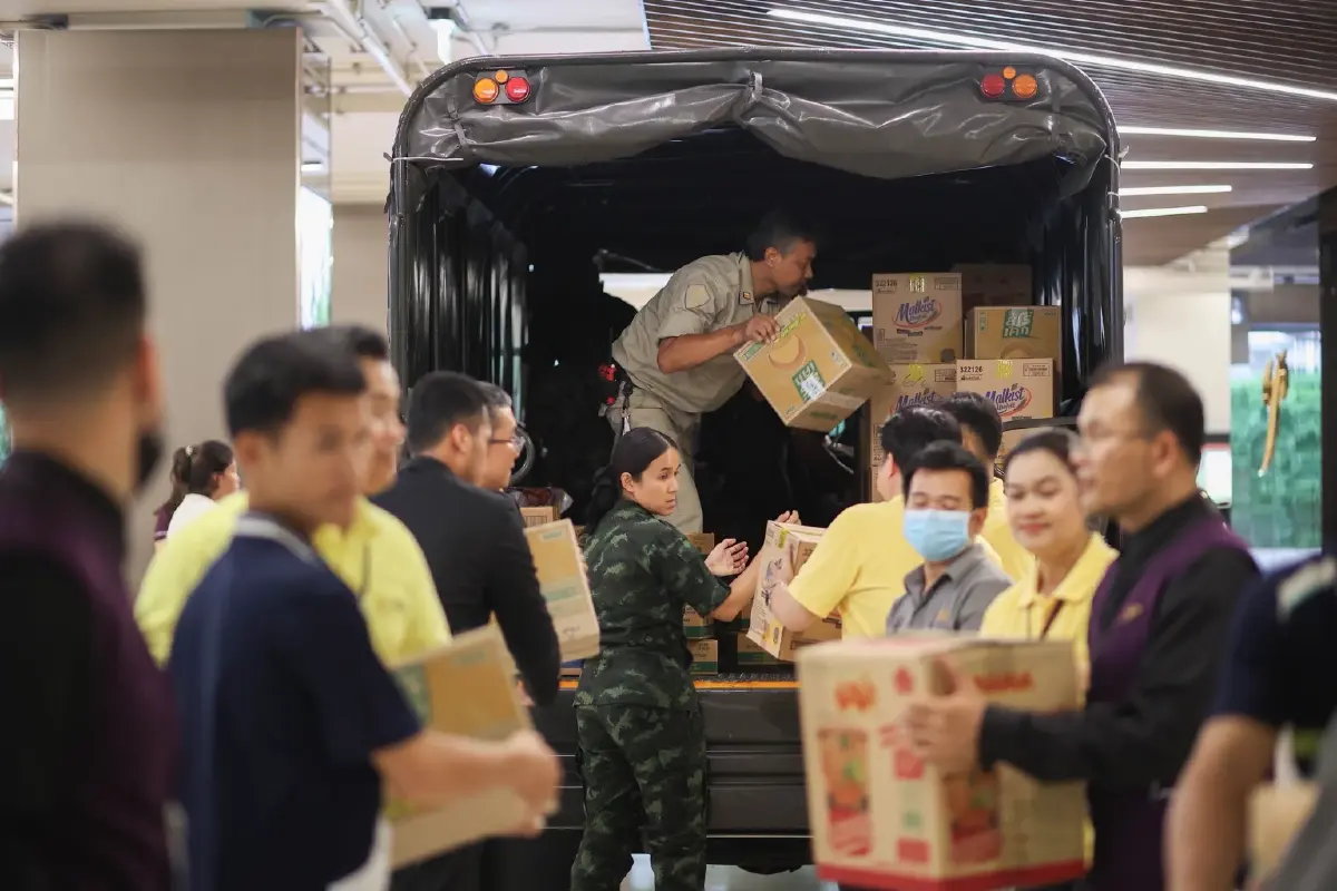 "สยามพิวรรธน์"ส่งแรงใจทหารกล้าและผู้ประสบภัยชายแดน