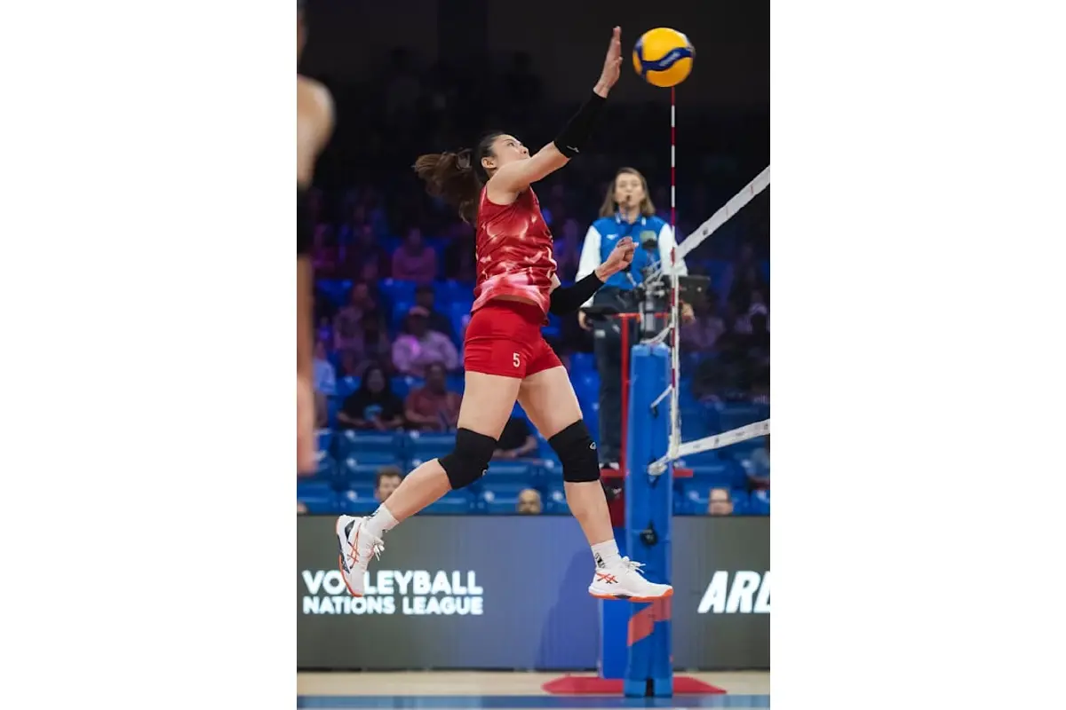 ผลวอลเลย์บอลหญิงทีมชาติไทย แพ้ สหรัฐฯ 1-3  เซ็ต VNL 2025 สนาม 3