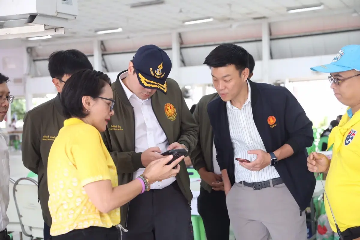 “เท้ง ณัฐพงษ์” เยี่ยมศูนย์พักพิง ให้กำลังใจประชาชน-เจ้าหน้าที่