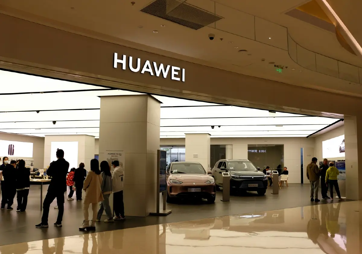 เจาะเส้นทาง Huawei จากยักษ์ใหญ่ถูกสกัดดาวรุ่ง สู่ผู้นำ AI