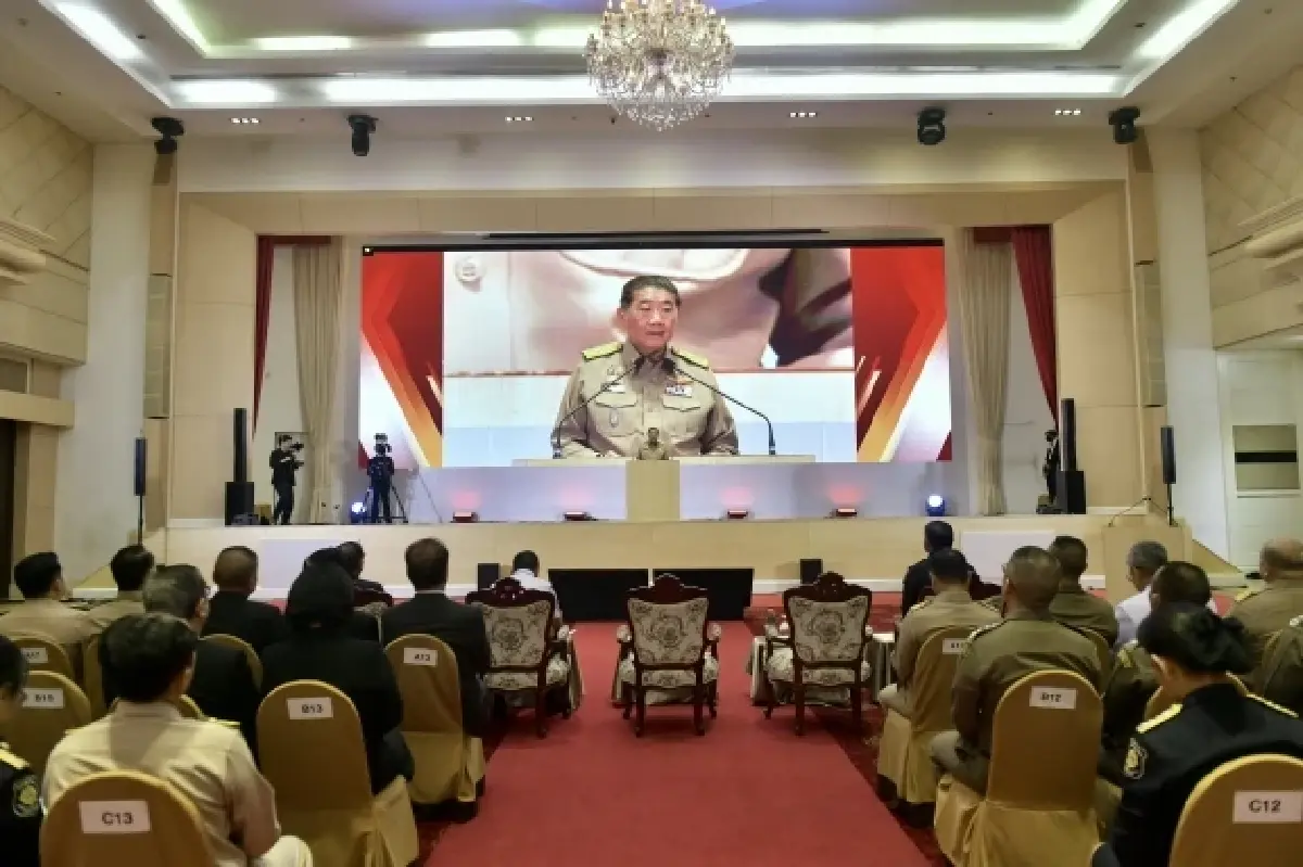 “ภูมิธรรม” ลั่นกวาดล้างยาเสพติดใน 3 เดือน ขู่เด้งหากพบเกียร์ว่าง