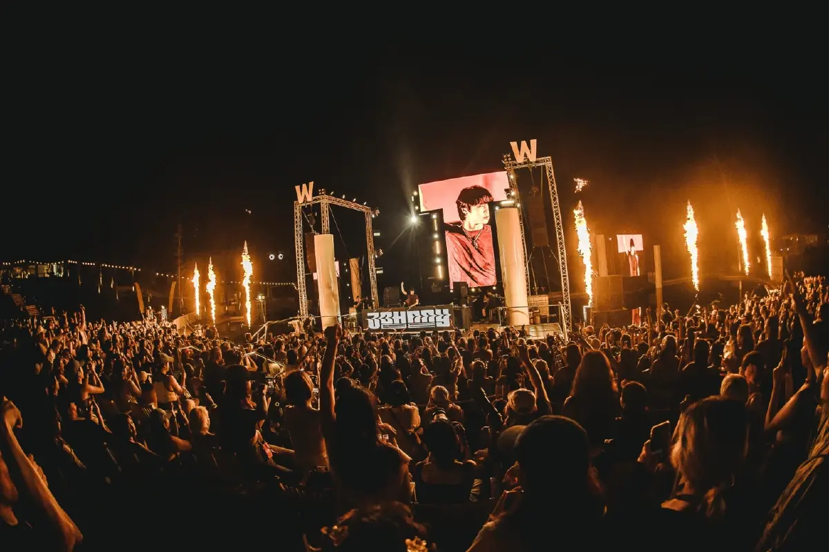 เอไอเอส ผนึก “วัน ชีจรรย์” ปั้นแลนด์มาร์กใหม่พัทยา ดัน 5G หนุนเศรษฐกิจอีเวนต์ระดับโลก