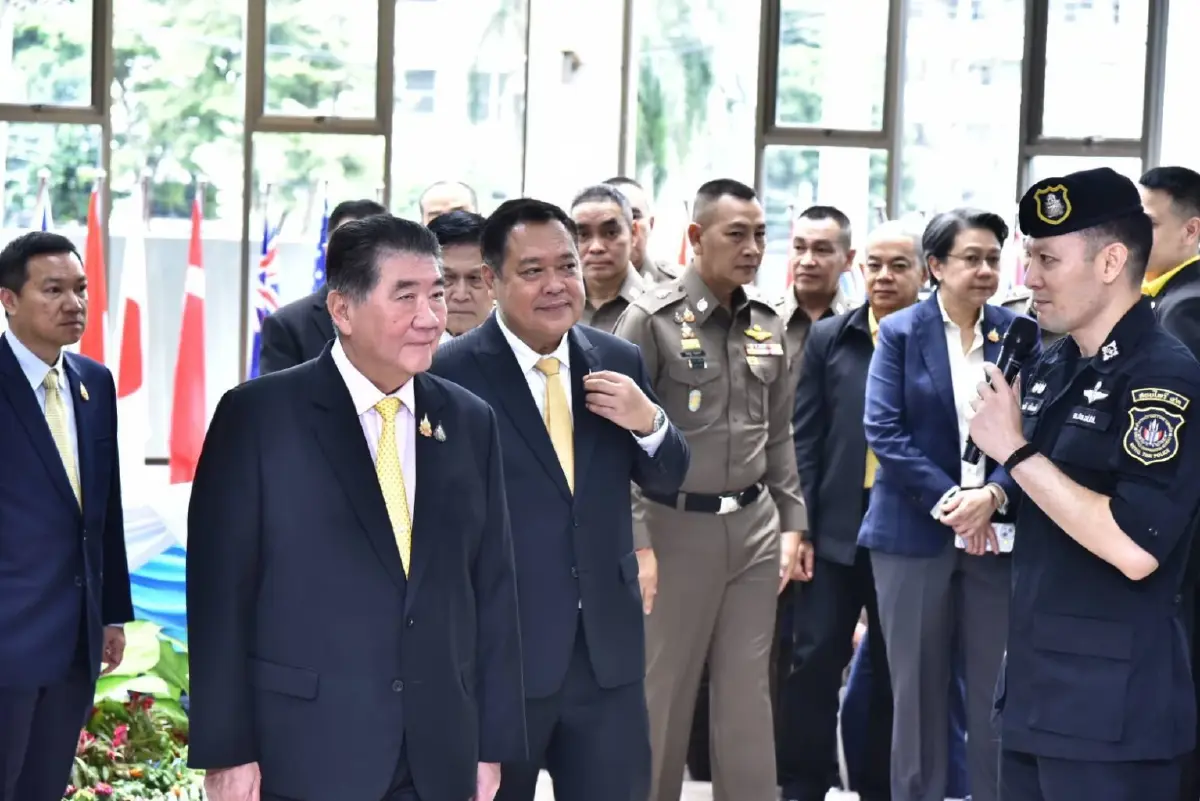 ปส. ถล่มเครือข่าย&quot;ยาเสพติด&quot; รวบ! พระ นักบิน แก๊งส่งด่วน 