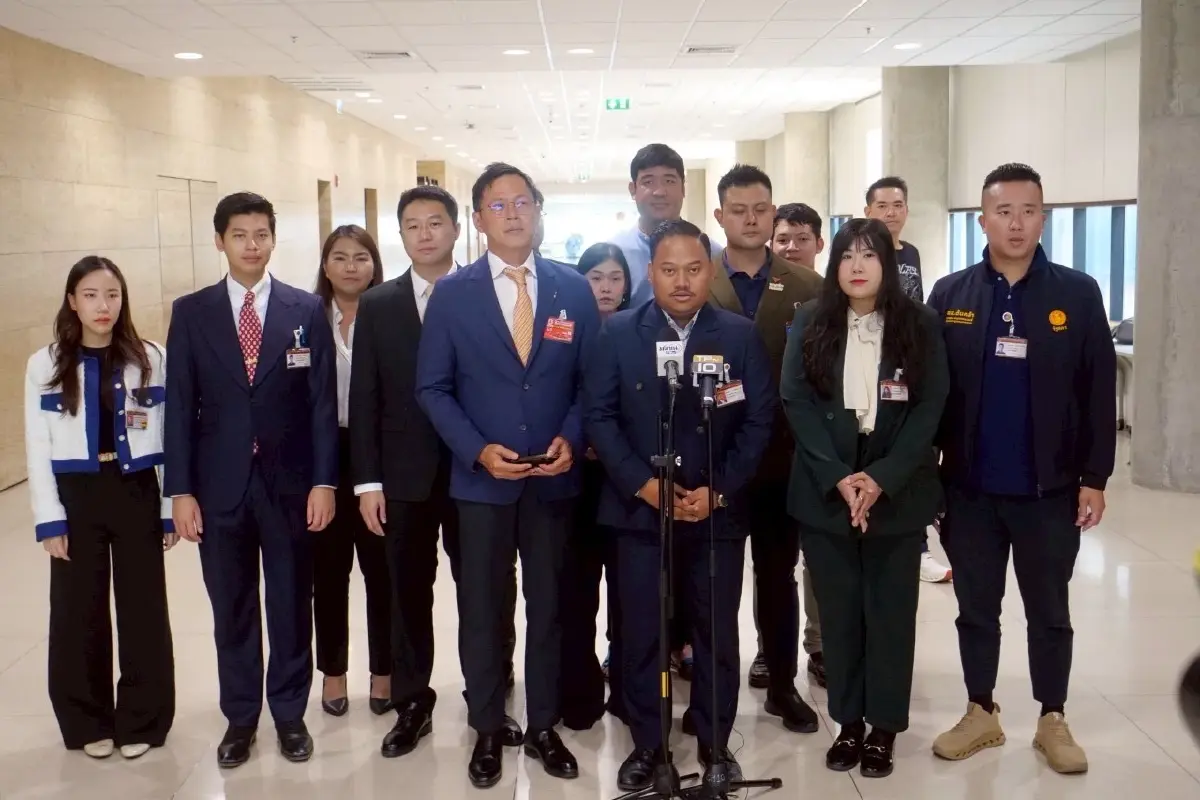 เปิดฤดูกาลงบกทม. ปีสุดท้าย ปชน. ย้ำ! จุดยืนดึงคนนอกร่วมพิจารณา