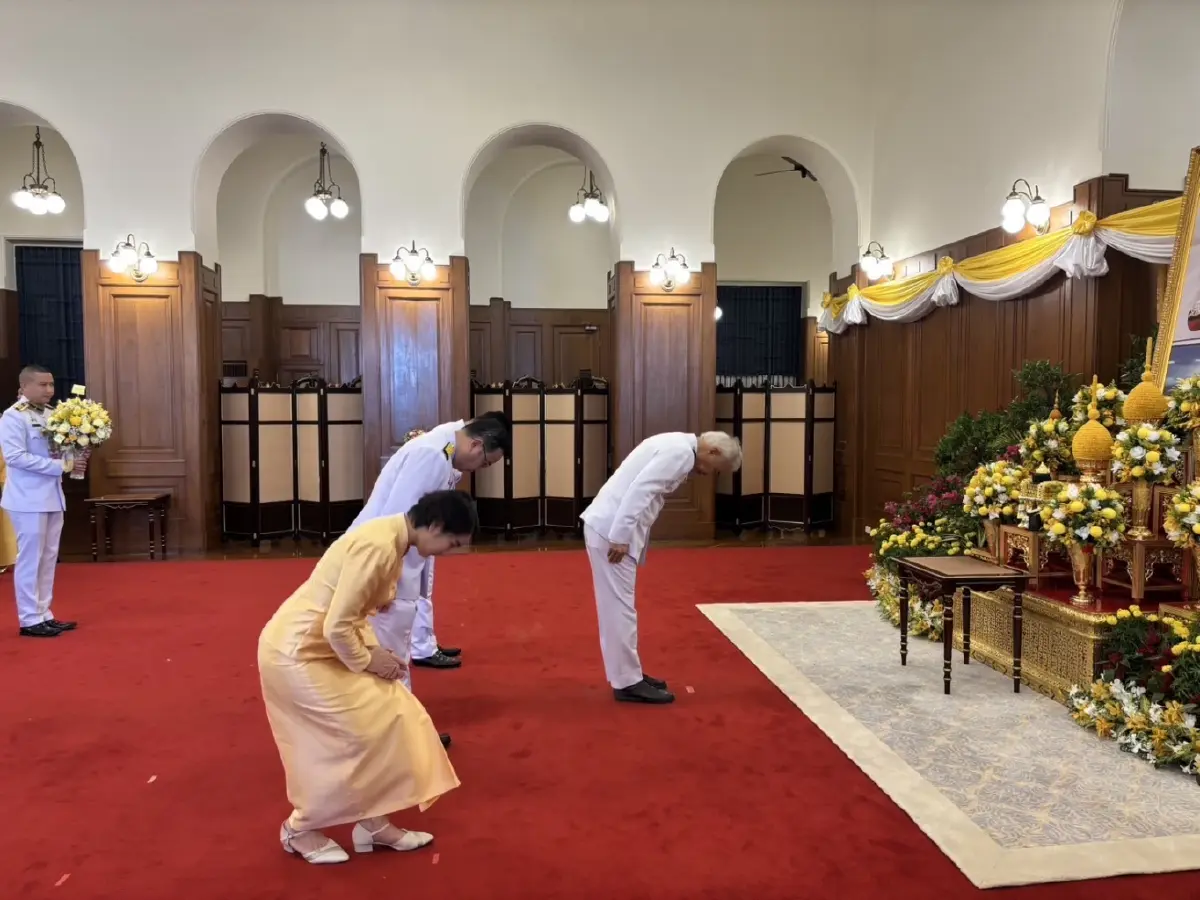 สุวัจน์-เทวัญ นำพรรคชาติพัฒนาถวายพระพรวันเฉลิมพระชนมพรรษา