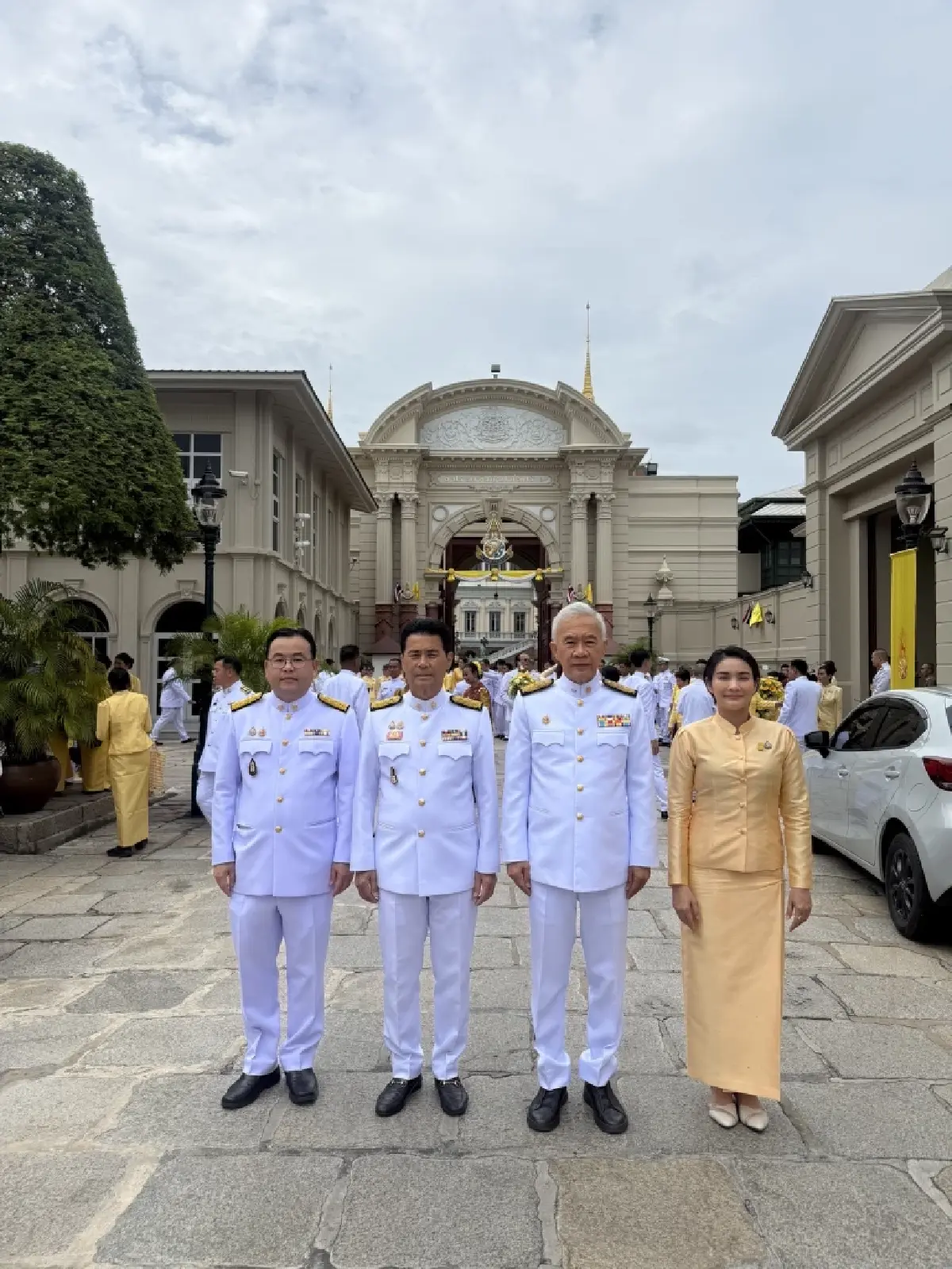 สุวัจน์-เทวัญ นำพรรคชาติพัฒนาถวายพระพรวันเฉลิมพระชนมพรรษา