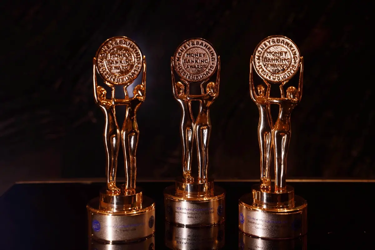 กลุ่มเอสซีบีเอกซ์ คว้า 3 รางวัลใหญ่เวที Money & Banking 2025