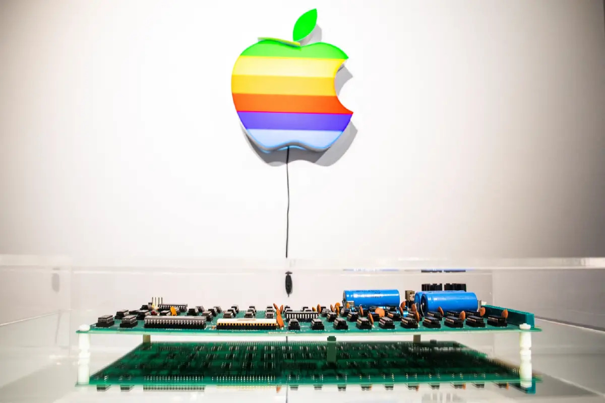 ทรัมป์ยังบีบ Apple ทิ้งจีน Wall Street สวน “ทำไม่ได้” เสี่ยงตลาดพัง