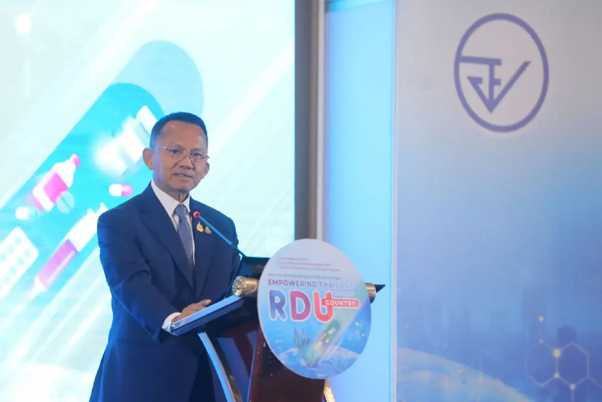 นายสมศักดิ์ เทพสุทิน รมว.กระทรวงสาธารณสุข