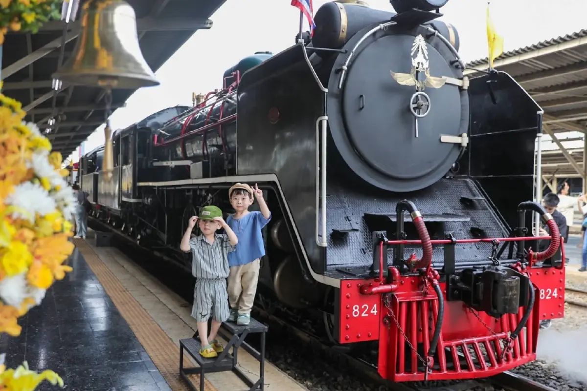 เปิดเดินรถจักรไอน้ำ กทม.-อยุธยา เฉลิมพระชนมพรรษา พระเจ้าอยู่หัว